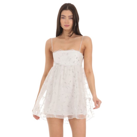 Lucy in the Sky White Floral Embroidered Dress - Picture 2 of 5